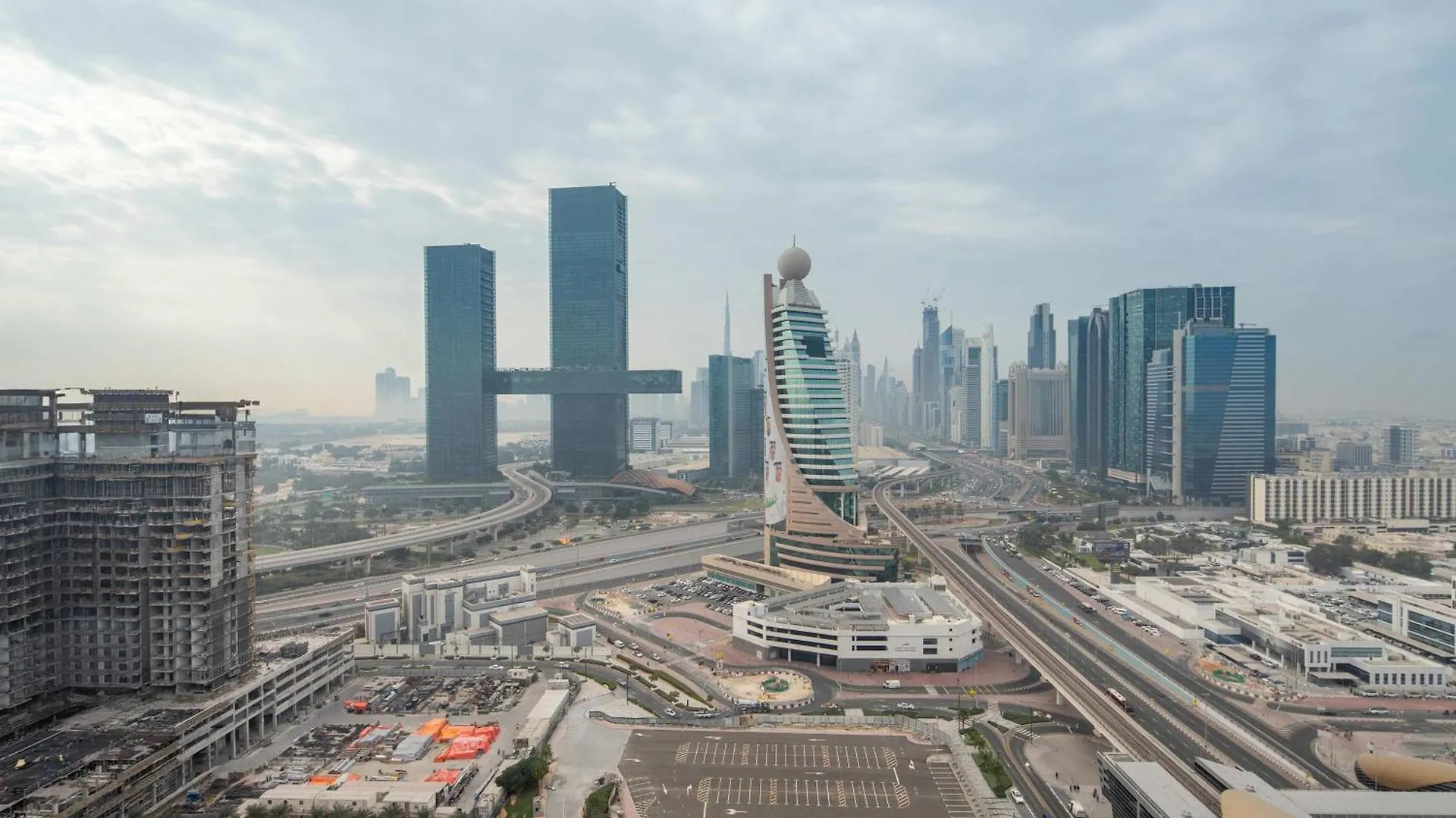 Frank Porter - Park Gate Dubai Apartment