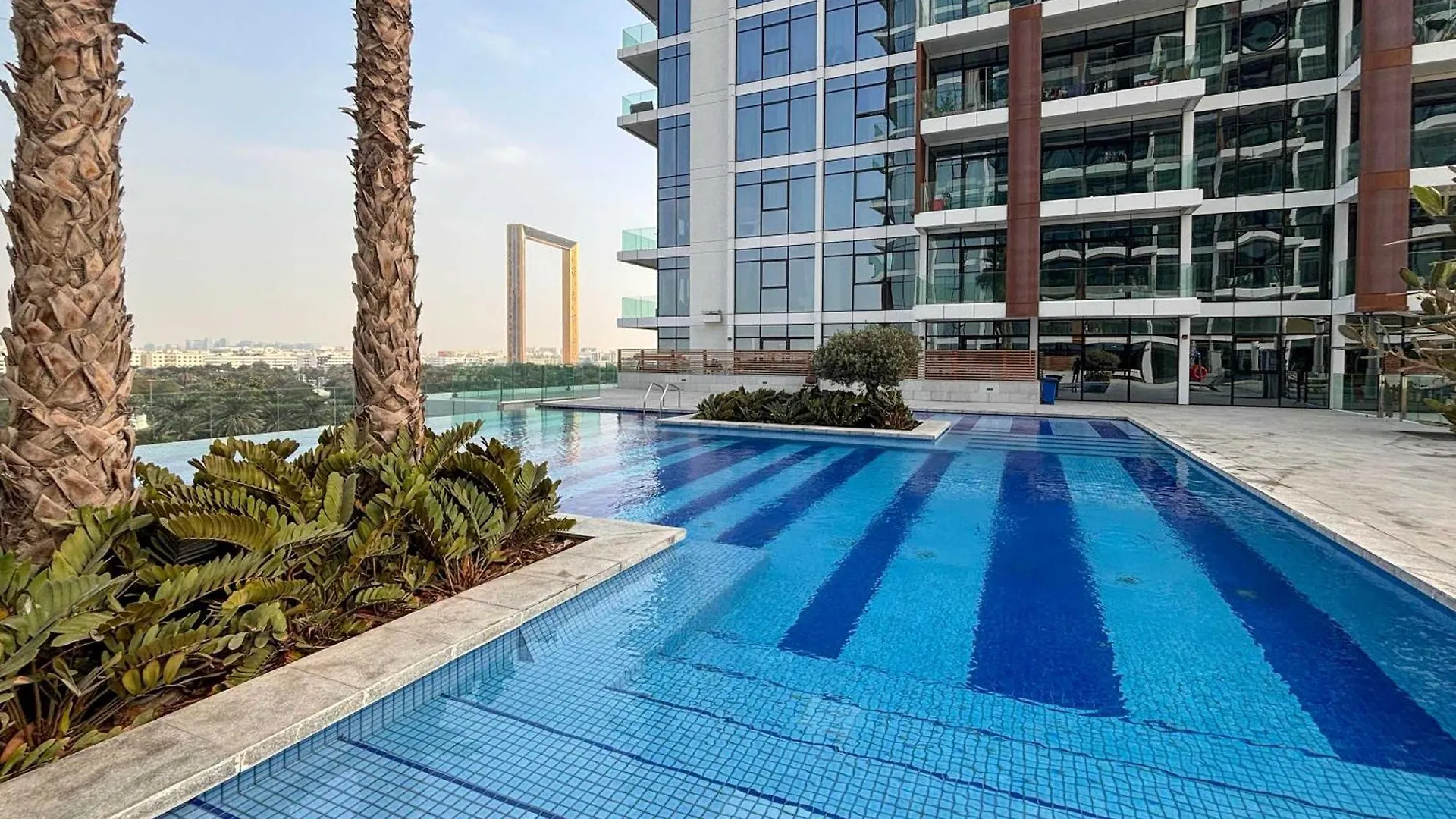 Frank Porter - Park Gate Dubai Apartment