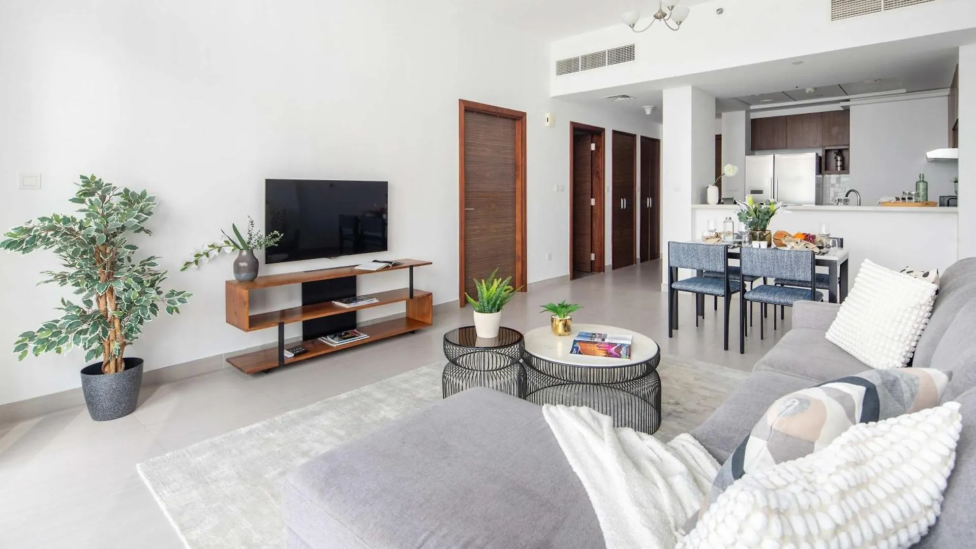 Frank Porter - Park Gate Dubai Apartment